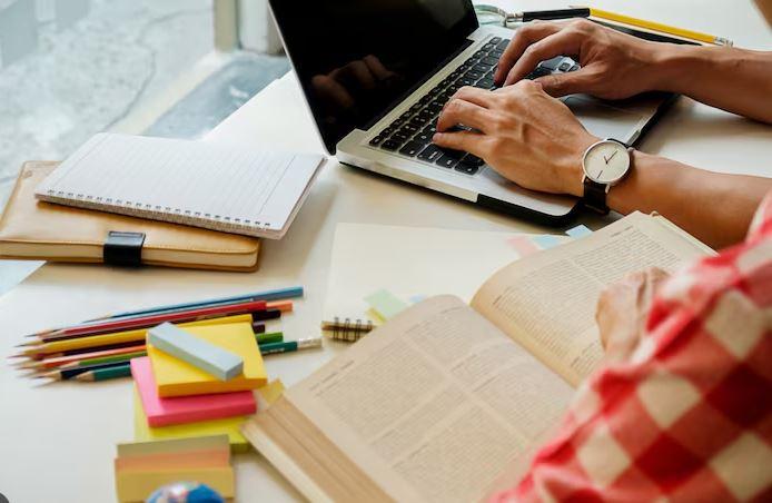 Quais essências ajudam no foco durante o aprendizado em casa?